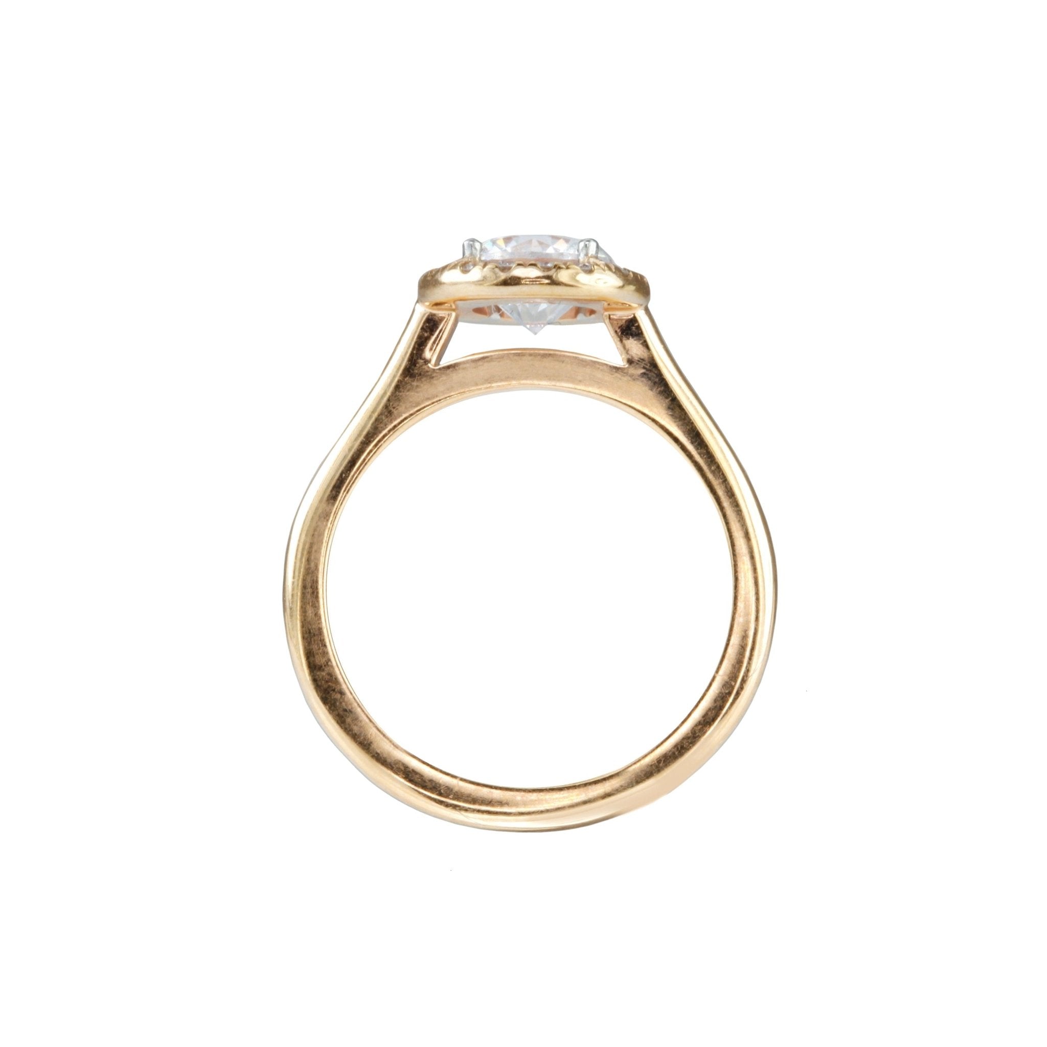 The Twist | Round 18K Rose Gold / 1.5mm Band