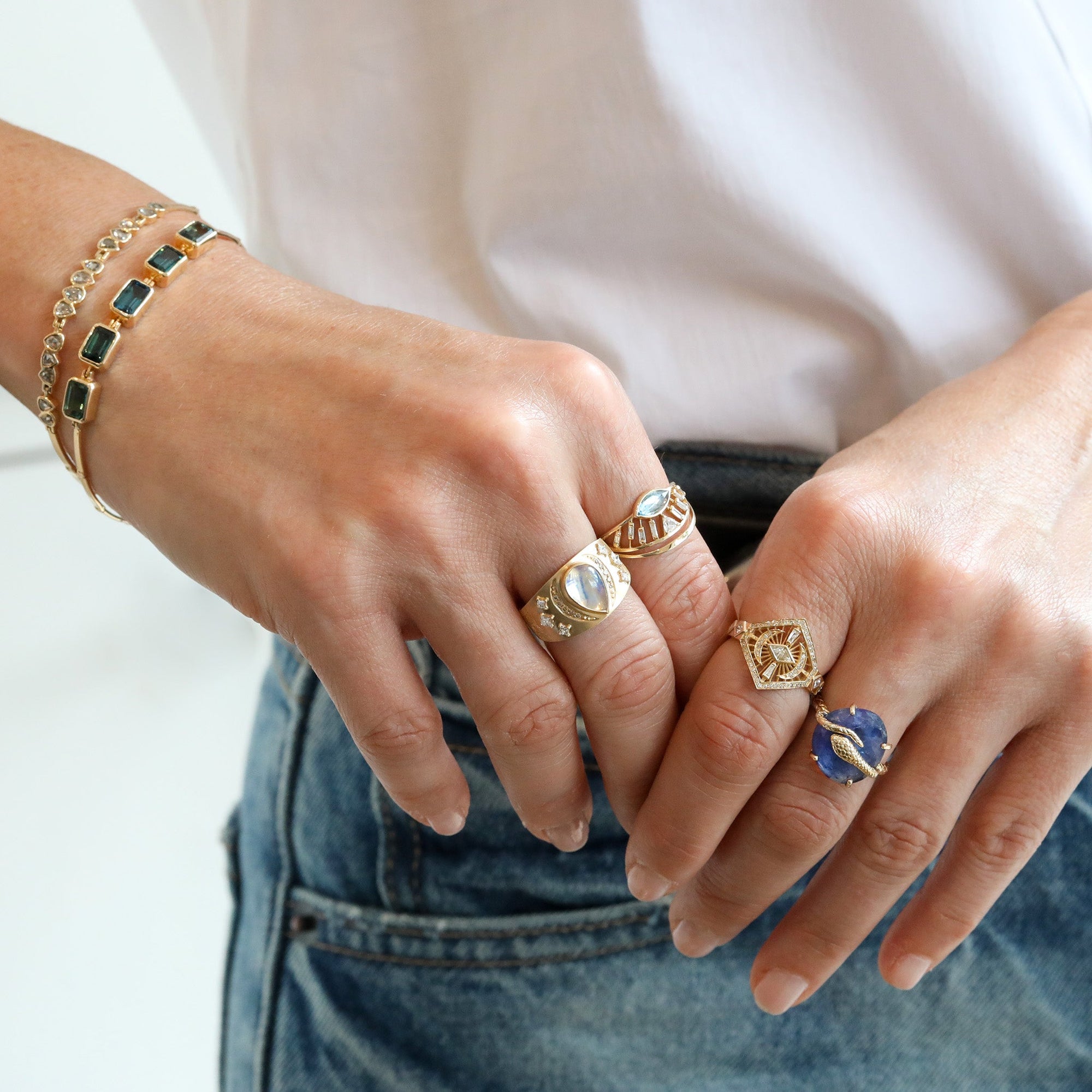 Gold "Snake" Ring with Prong - Set Rose - Cut Asymmetrical Tanzanite - Peridot Fine Jewelry - Celine Daoust